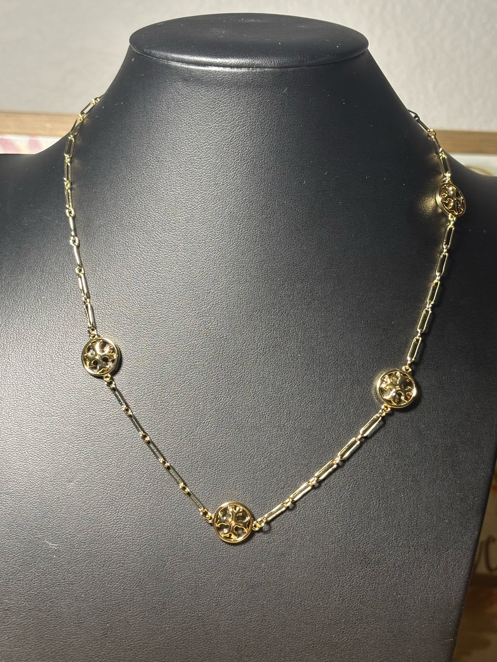 Tory Burch Gold Filigree Medallion Station Necklace. NWT. 18”